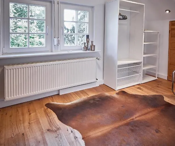 Semesterbostad Asten-lodge *