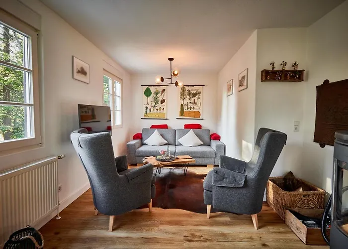 Asten-lodge Semesterbostad *